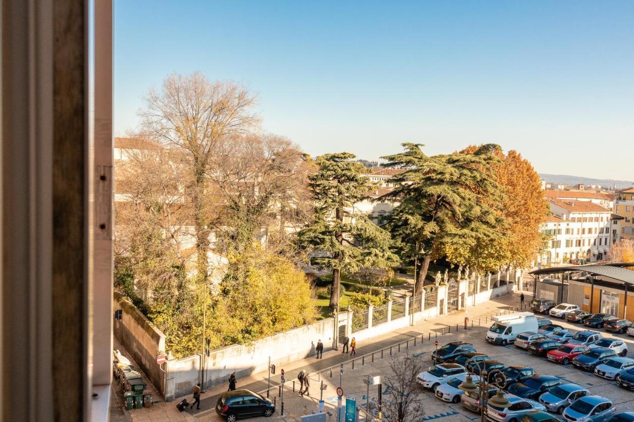 Hotel Attico Quarto Di Luna Verona Exterior foto